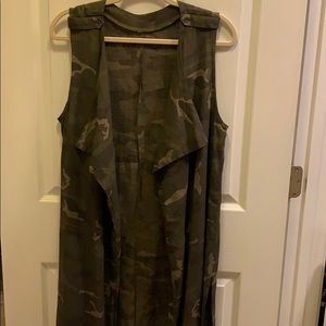 Military Style Camouflage Tunic Vest Medium